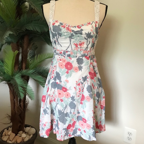 Free People Dresses & Skirts - Free People Linen Floral Crochet Strap Dress
